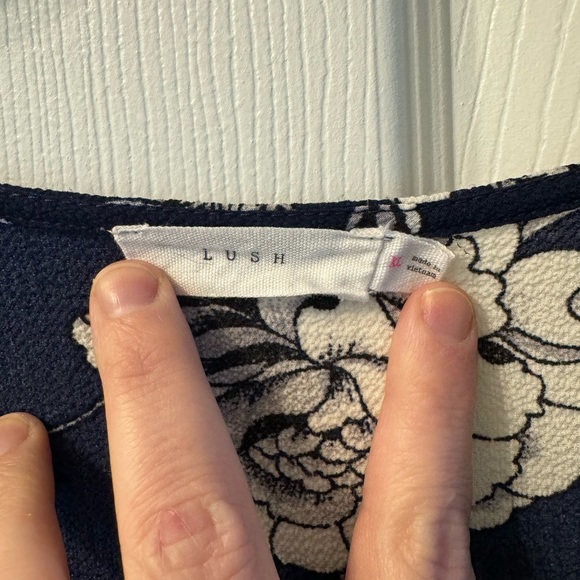 Navy floral cap/short sleeve dress with pockets - Picture 2 of 2